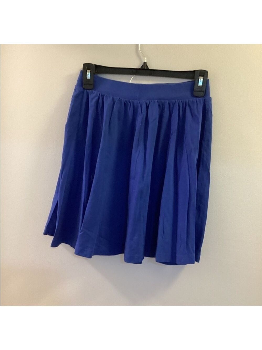FOREVER 21 skater skirt Woman’s size medium royal blue elastic waist